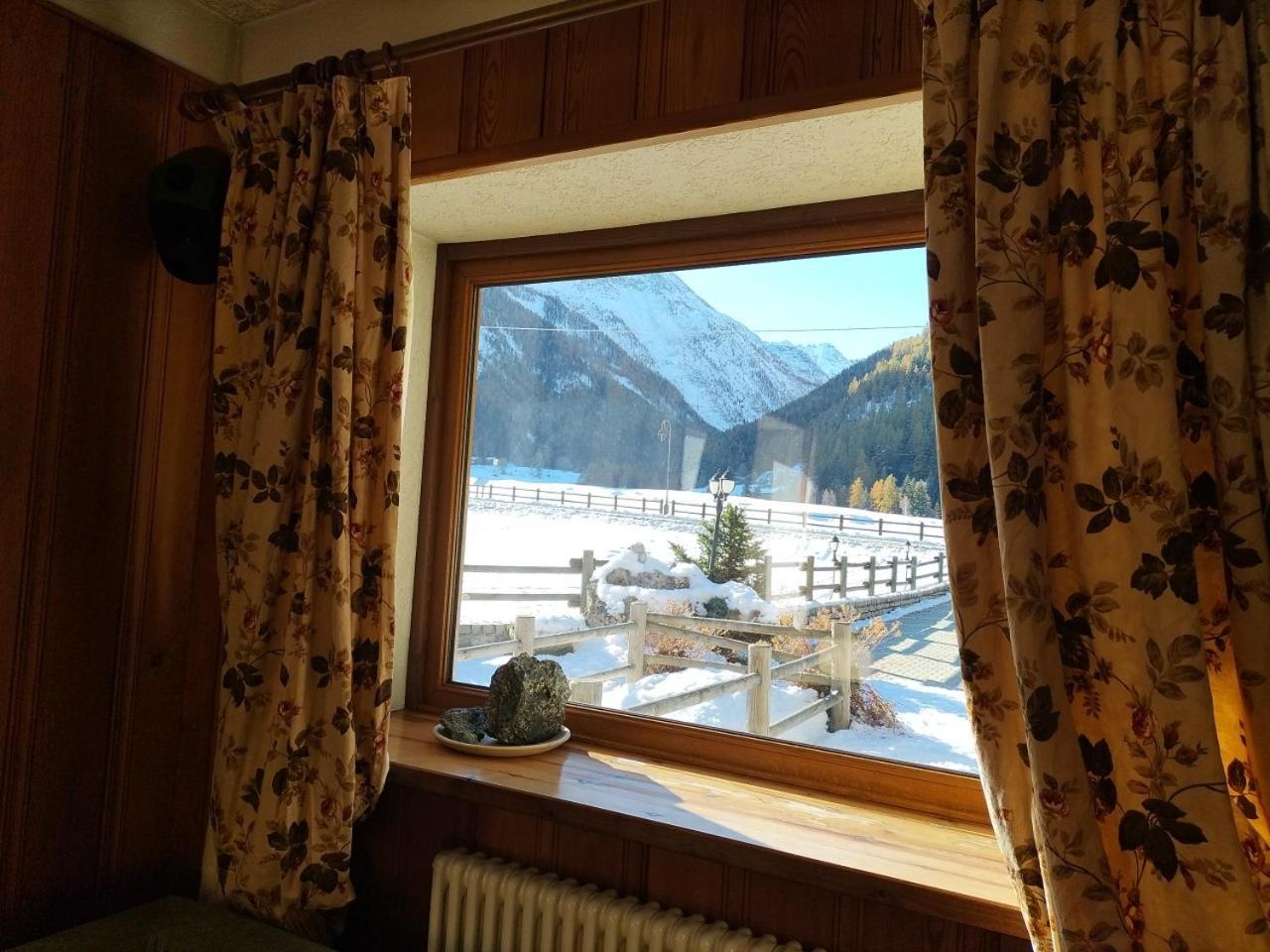 Hotel Bouton D'Or - Cogne Exteriör bild