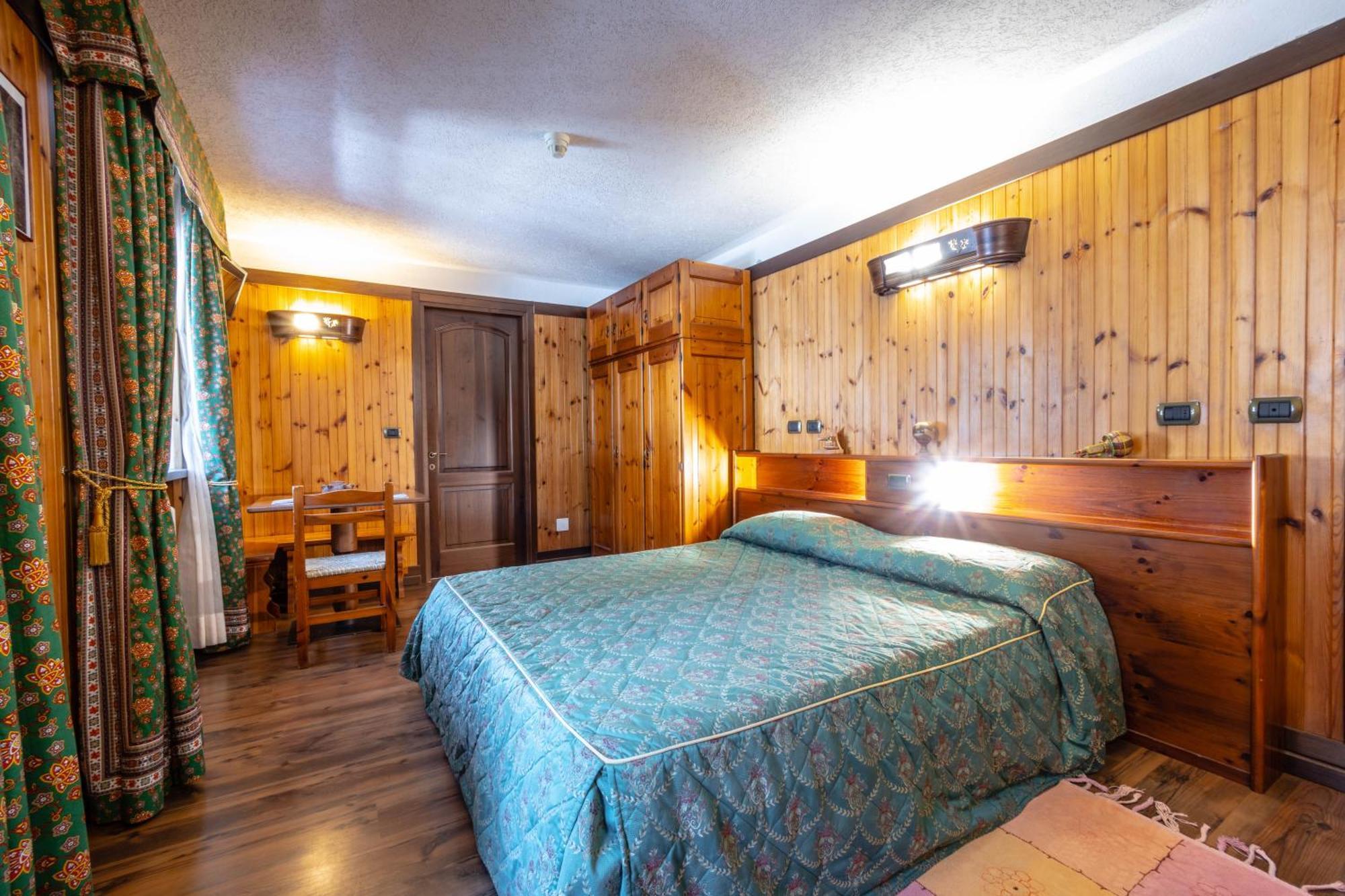 Hotel Bouton D'Or - Cogne Exteriör bild