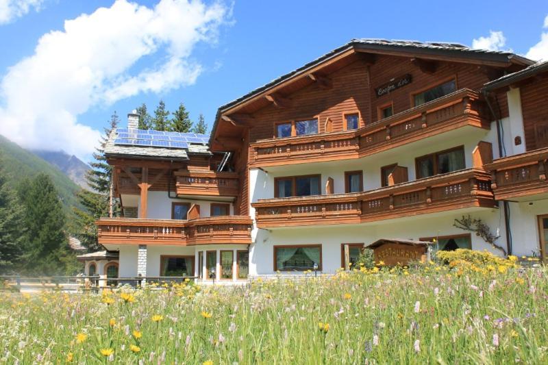 Hotel Bouton D'Or - Cogne Exteriör bild