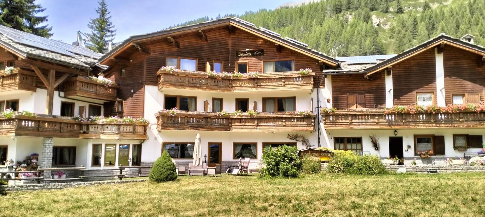 Hotel Bouton D'Or - Cogne Exteriör bild