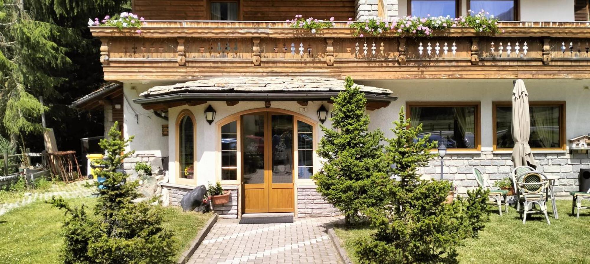 Hotel Bouton D'Or - Cogne Exteriör bild