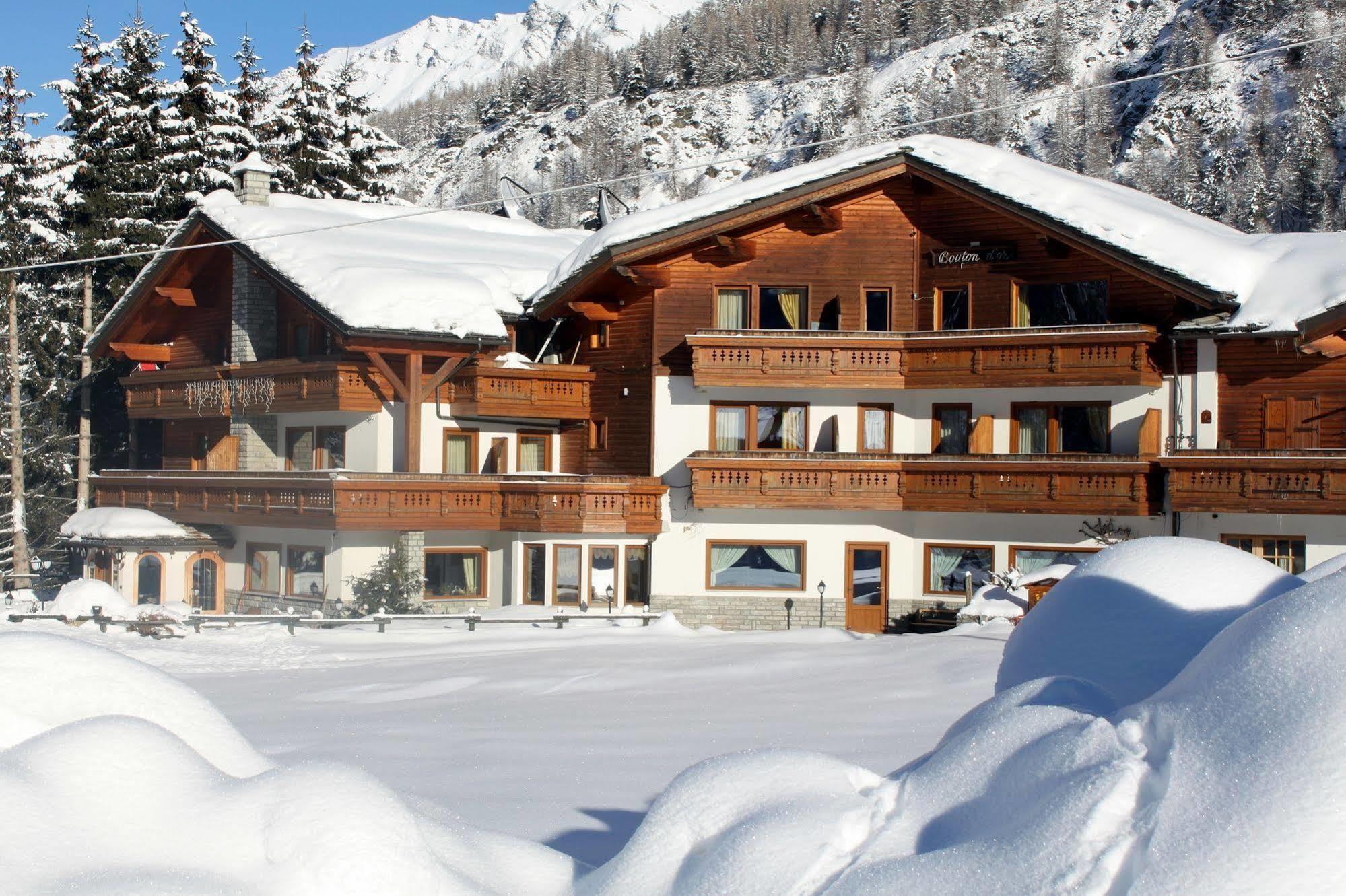 Hotel Bouton D'Or - Cogne Exteriör bild