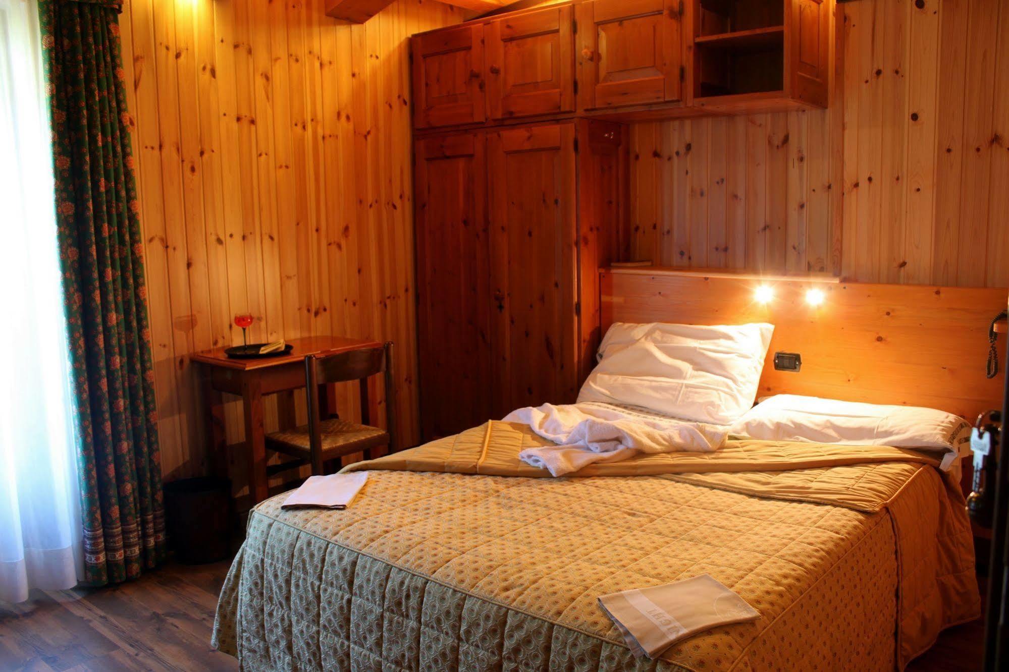 Hotel Bouton D'Or - Cogne Exteriör bild