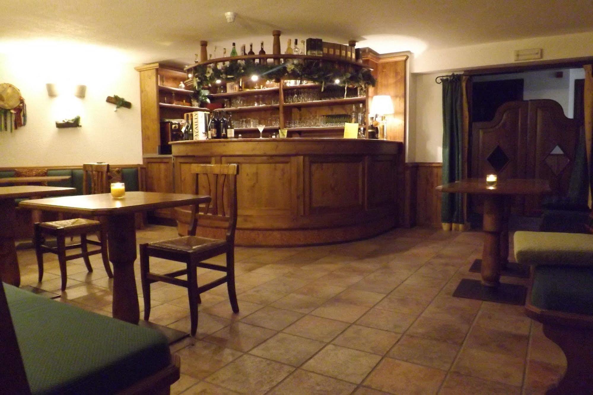 Hotel Bouton D'Or - Cogne Exteriör bild