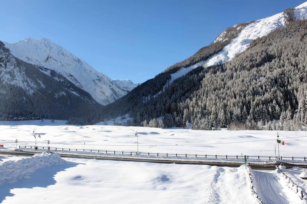 Hotel Bouton D'Or - Cogne Exteriör bild